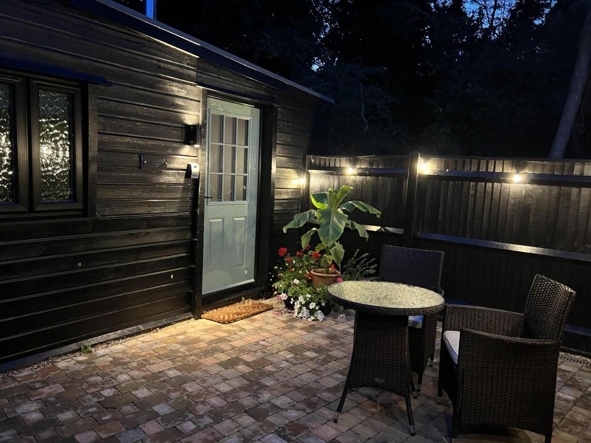Charming Woodland Lodge 2 Person 1 Bedroom Great Yarmouth Eksteriør bilde