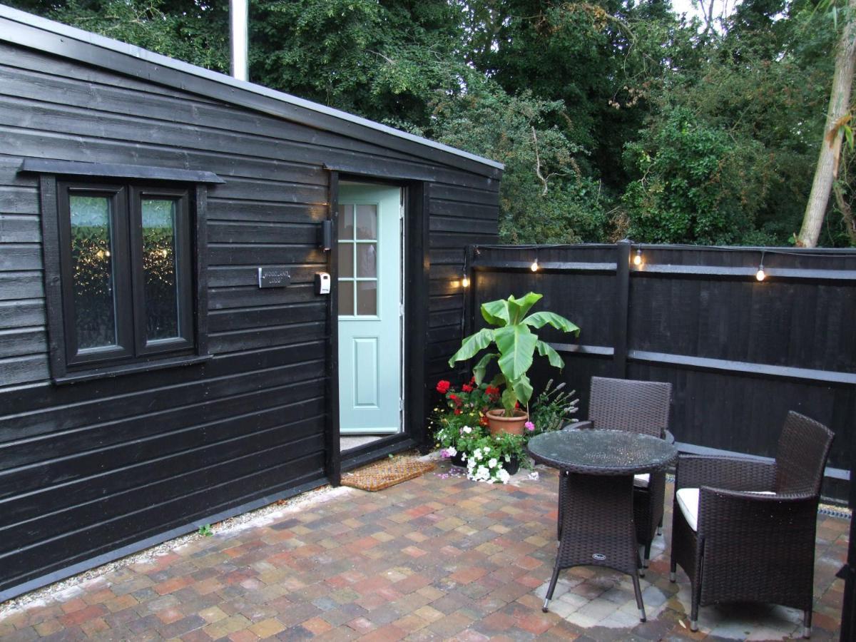 Charming Woodland Lodge 2 Person 1 Bedroom Great Yarmouth Eksteriør bilde