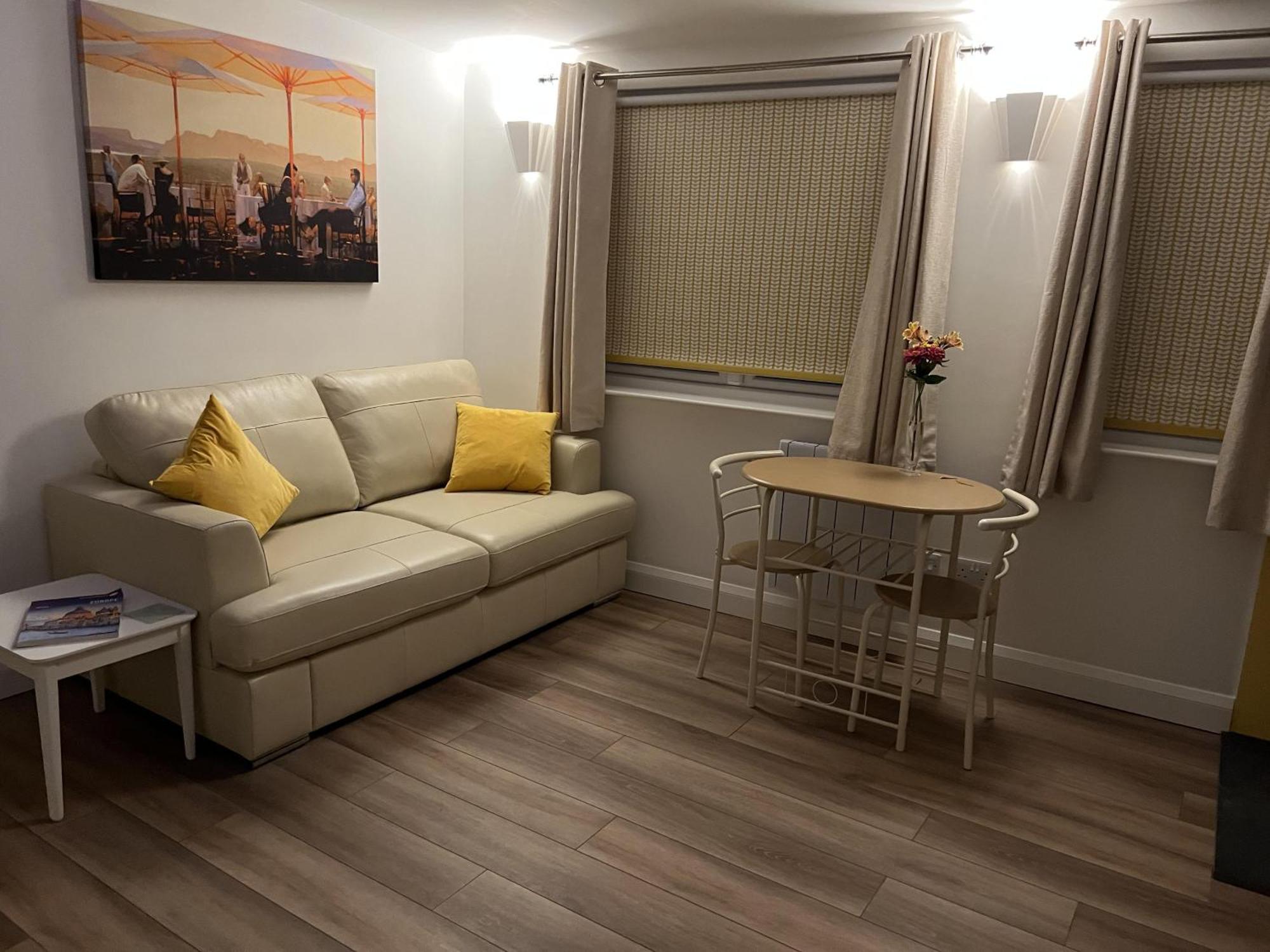 Charming Woodland Lodge 2 Person 1 Bedroom Great Yarmouth Eksteriør bilde